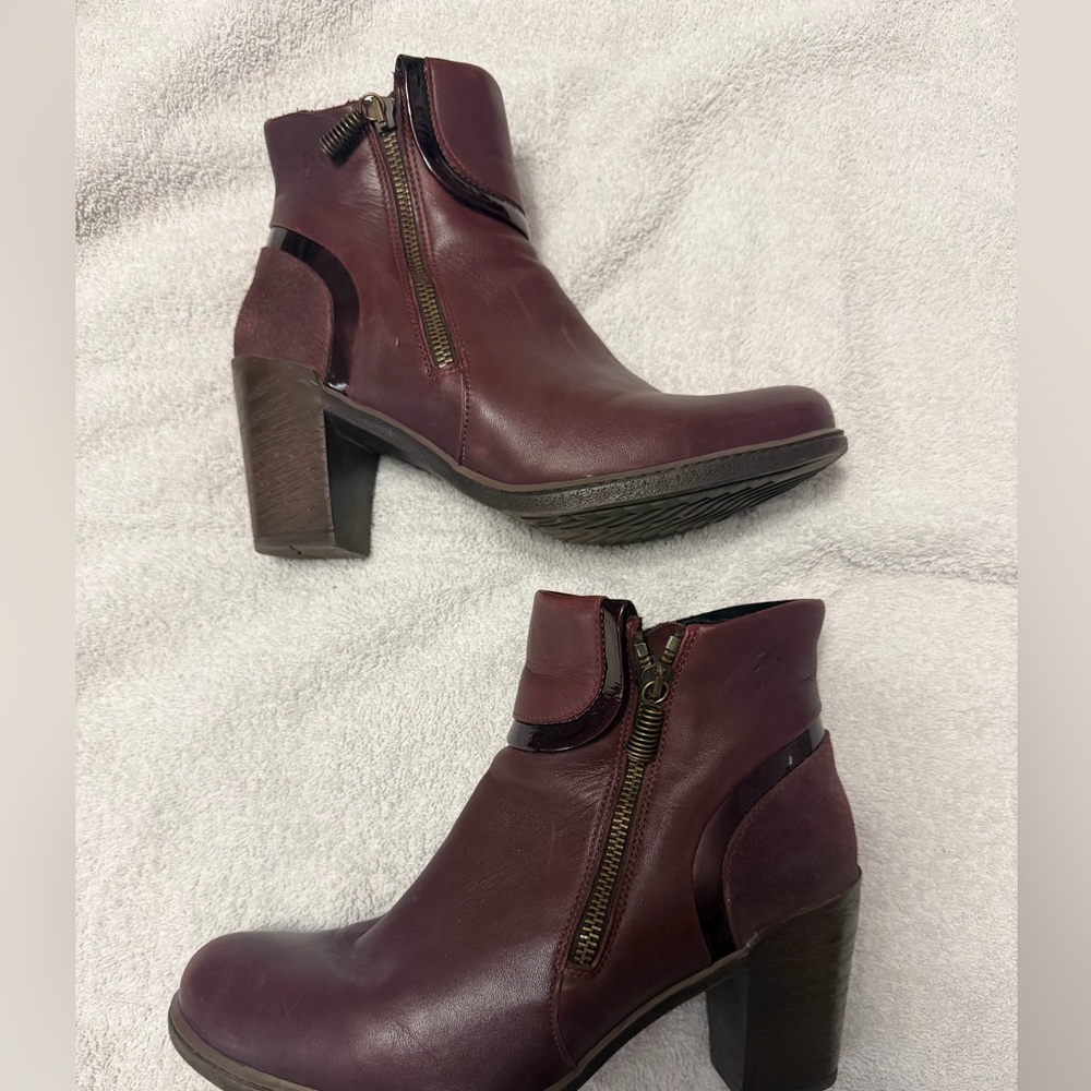 Women's Burgundy Dromedaris Ankle Boots